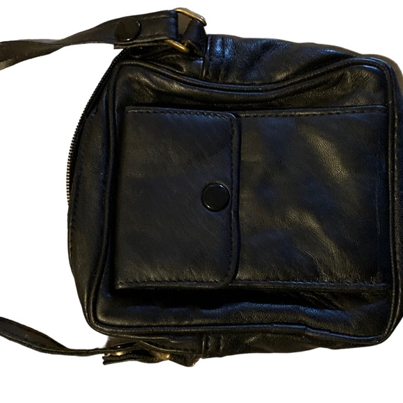Black Leather Crossbody belt bag, phone and passport, Made in Italy - Picture 9 of 9